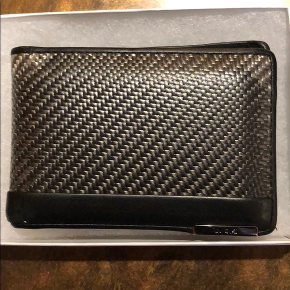 tumi carbon fiber wallet
